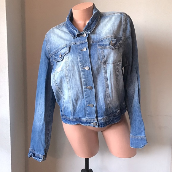 🤰Jessica Simpson Maternity Distressed Denim Jacket Size XL🤰
